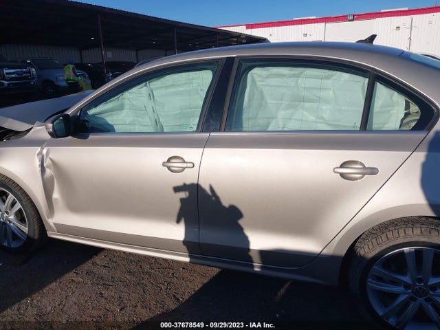 3VWLA7AJ1FM414837 Volkswagen Jetta Sedan 2.0l Tdi Sel