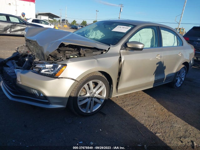 3VWLA7AJ1FM414837 Volkswagen Jetta Sedan 2.0l Tdi Sel