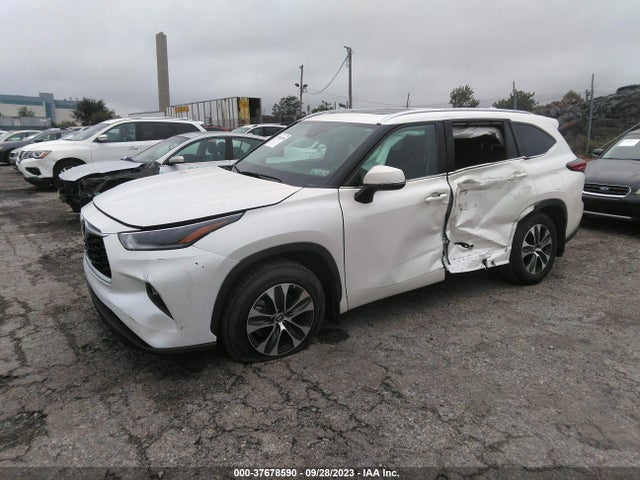 Toyota Highlander Xle 2021 5TDGZRBH6MS549149 Image 2