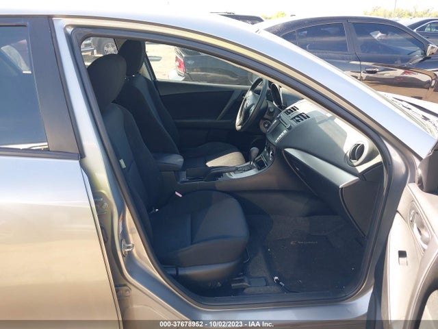 2011 MAZDA MAZDA3 I TOURING VIN: JM1BL1VG4B1406405
