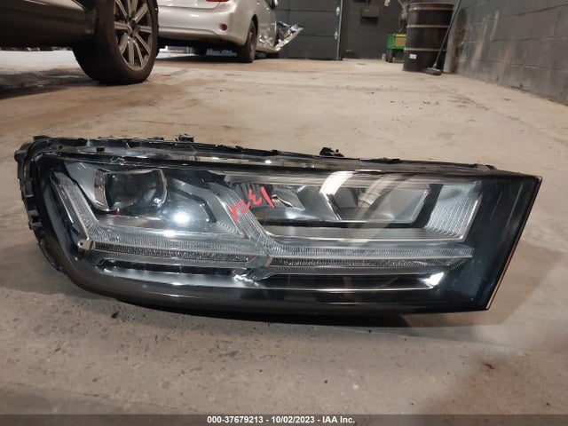 WA1LHAF72JD012123 Audi Q7 Premium Plus