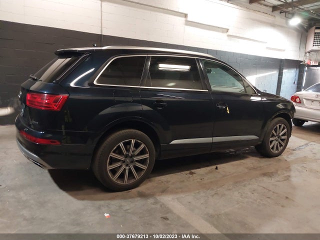 WA1LHAF72JD012123 Audi Q7 Premium Plus