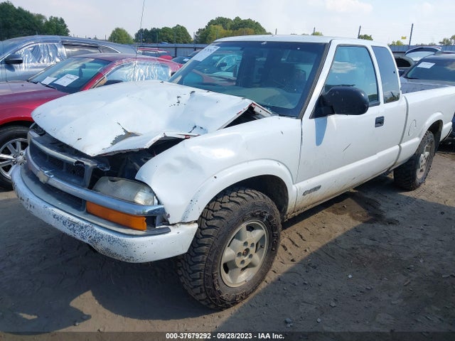 2002 CHEVROLET S-10 LS VIN: 1GCDT19W128141153