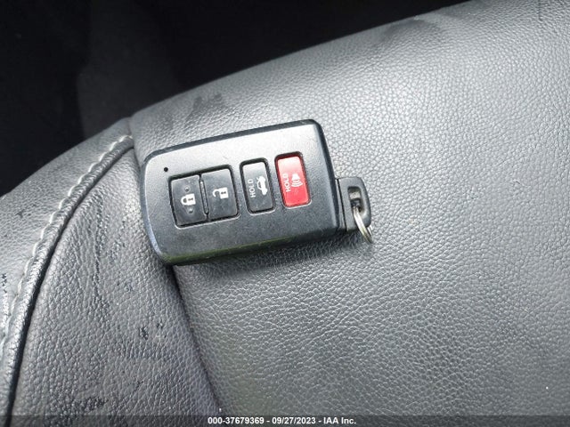 2018 TOYOTA COROLLA L/LE/XLE/SE/XSE VIN: 2T1BURHE6JC000433