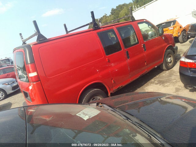 2005 CHEVROLET EXPRESS CARGO VAN VIN: 1GCGG25V051235543