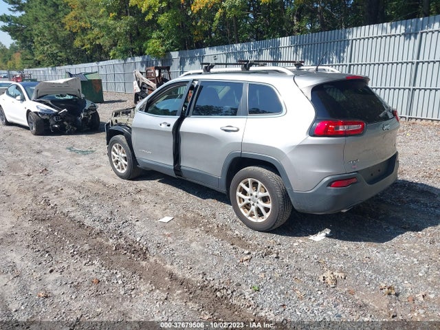 1C4PJMCB7FW777765 Jeep Cherokee Latitude