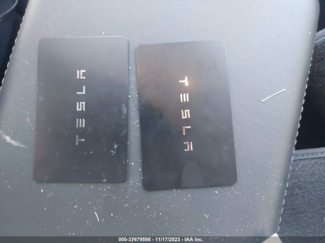7SAYGDEF8NF415677 Tesla Model Y Performance