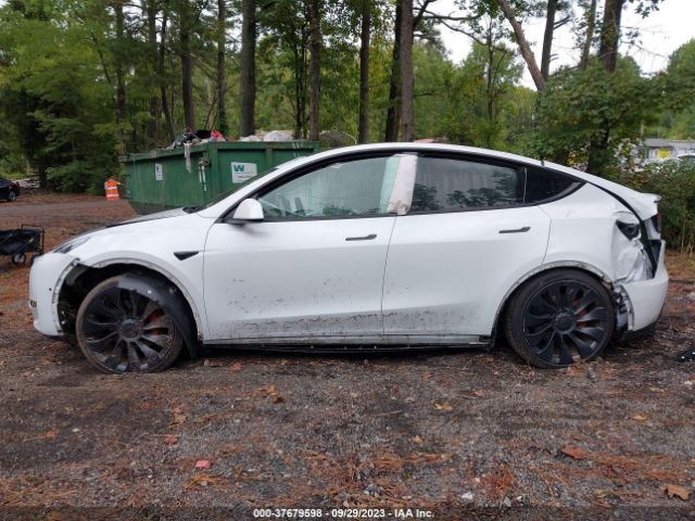 7SAYGDEF8NF415677 Tesla Model Y Performance