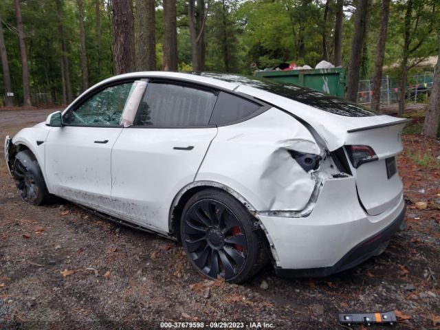 7SAYGDEF8NF415677 Tesla Model Y Performance