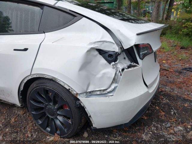 7SAYGDEF8NF415677 Tesla Model Y Performance