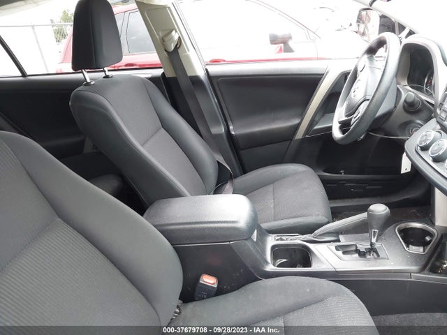 Toyota RAV4 LE 2016 JTMBFREV7GJ091000 Image 5
