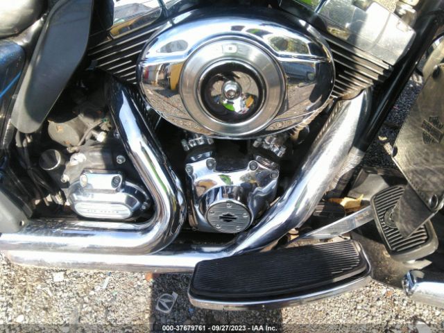 2012 HARLEY-DAVIDSON FLHTK 1HD1KEM11CB624461 Photo 7
