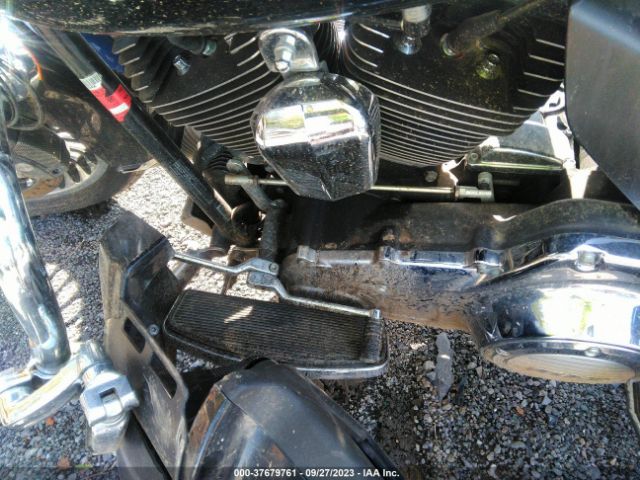 2012 HARLEY-DAVIDSON FLHTK 1HD1KEM11CB624461 Photo 8