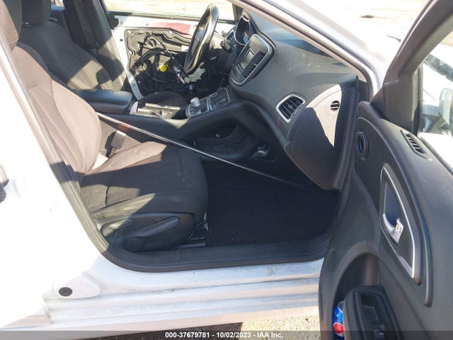 2015 CHRYSLER 200 LIMITED VIN: 1C3CCCAB6FN557467