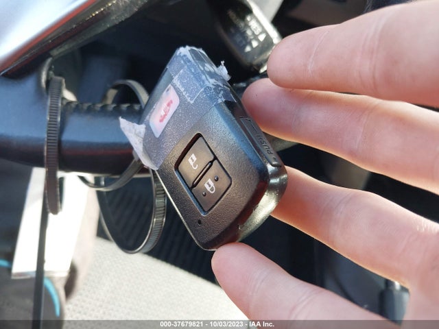 2018 TOYOTA RAV4 XLE/ADVENTURE VIN: JTMRFREV3JJ206374
