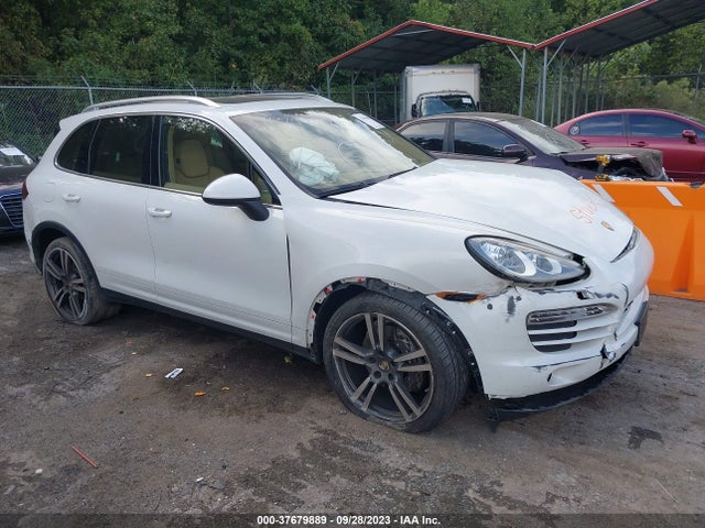 2012 PORSCHE CAYENNE WP1AA2A23CLA11573 Photo 0