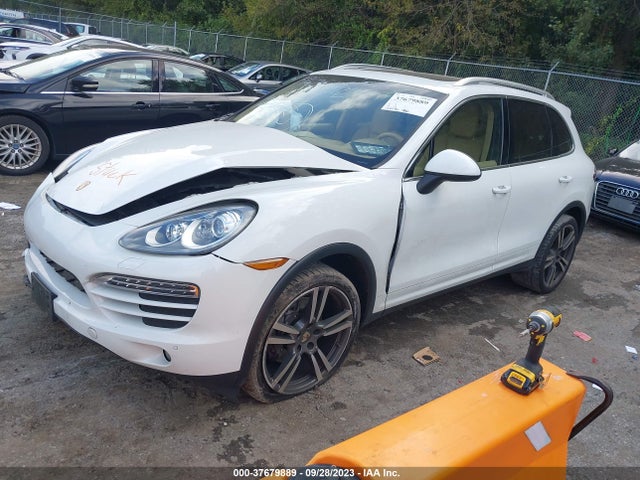 2012 PORSCHE CAYENNE WP1AA2A23CLA11573 Photo 1