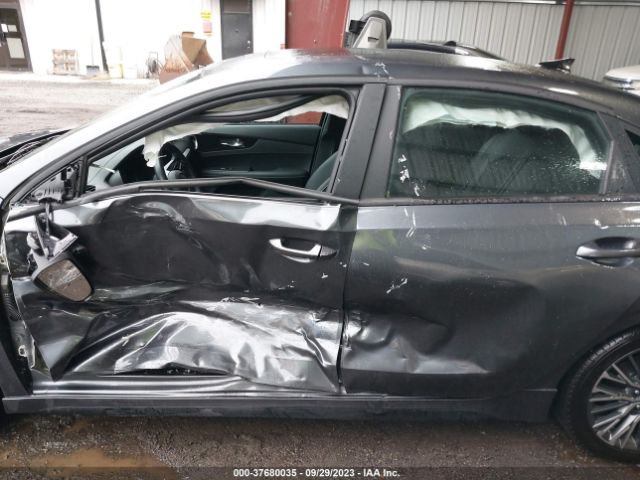 3KPF54ADXNE496718 KIA Forte Gt-line