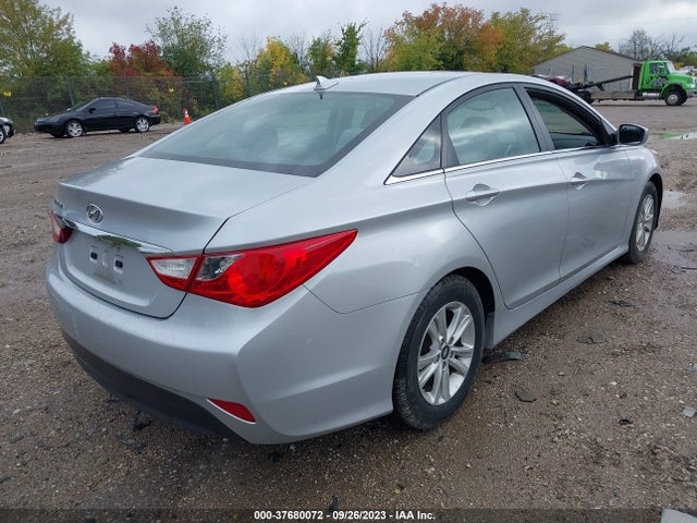 2014 HYUNDAI SONATA GLS VIN: 5NPEB4AC9EH940940