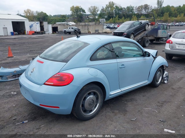 2012 VOLKSWAGEN BEETLE 2.5L PZEV VIN: 3VWJP7AT2CM606027