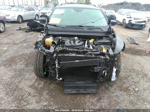 1C4PJMCS1EW310467 Jeep Cherokee Latitude