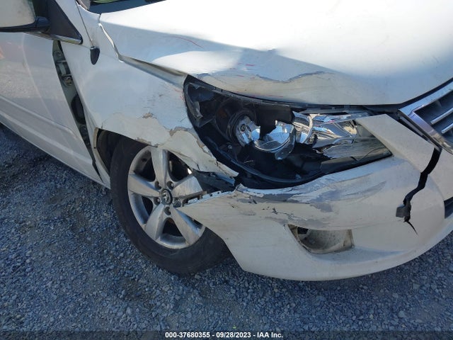 2010 VOLKSWAGEN ROUTAN 2V4RW3D1XAR295096 Photo 5