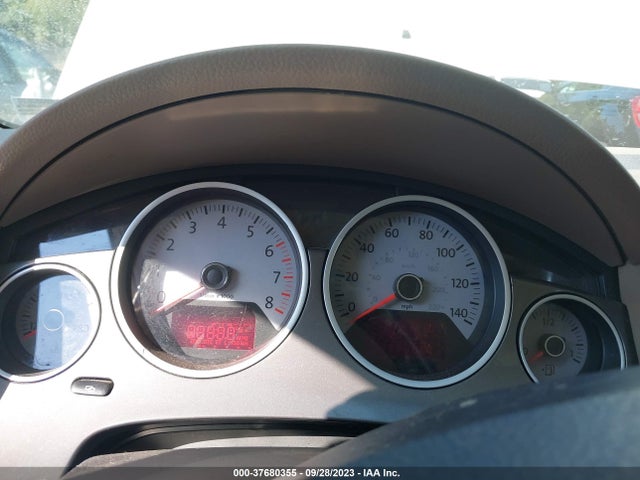 2010 VOLKSWAGEN ROUTAN 2V4RW3D1XAR295096 Photo 6