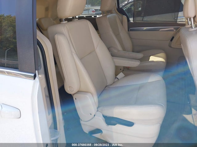 2010 VOLKSWAGEN ROUTAN 2V4RW3D1XAR295096 Photo 7