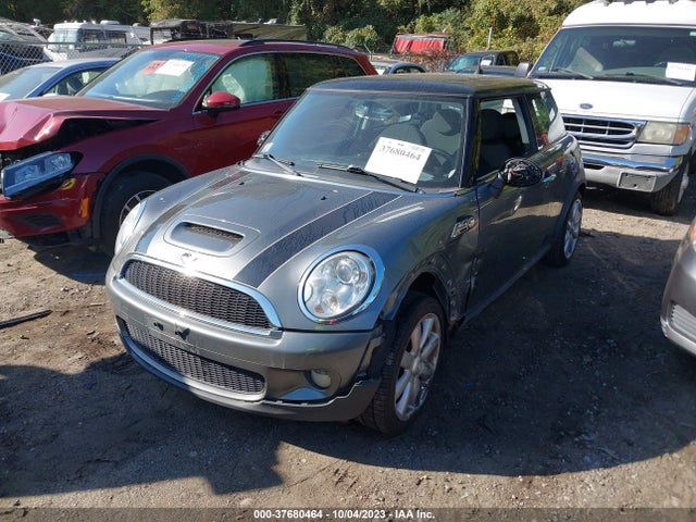 2010 MINI COOPER HARDTOP S VIN: WMWMF7C55ATX45923