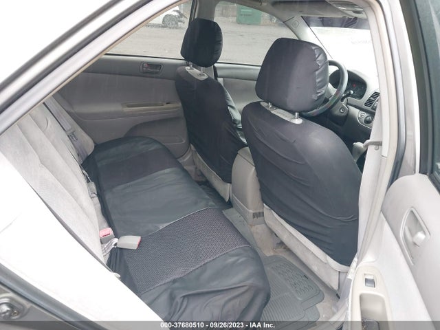 2004 TOYOTA CAMRY LE/XLE VIN: 4T1BF30K44U574475