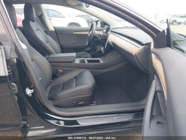 5YJ3E1EA5PF433413 Tesla MODEL 3