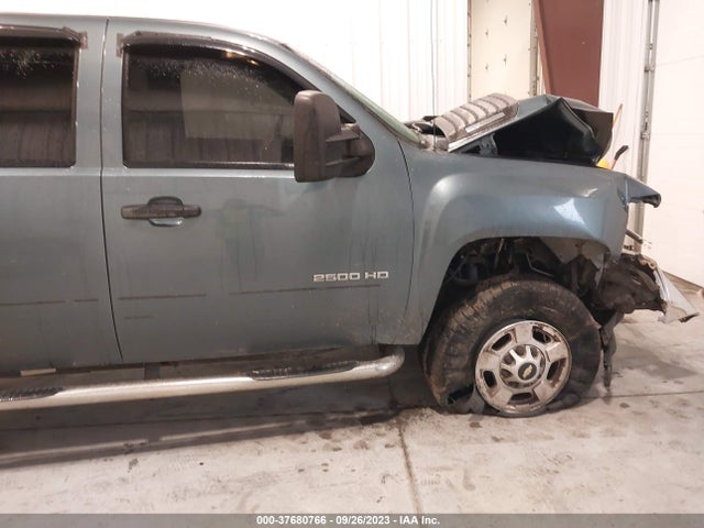 2011 CHEVROLET SILVERADO 2500HD LT VIN: 1GC1KXC80BF142518