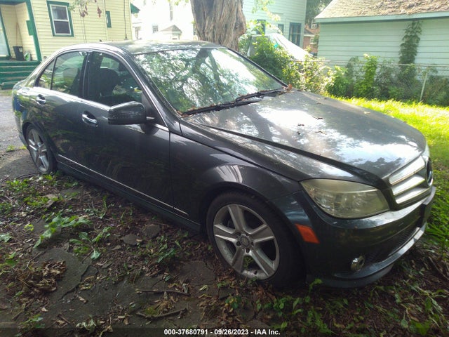 2010 MERCEDES-BENZ C-CLASS WDDGF8BB7AF444197 Photo 0