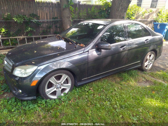 2010 MERCEDES-BENZ C-CLASS WDDGF8BB7AF444197 Photo 1