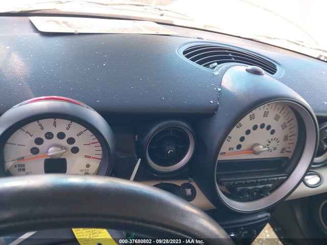 2011 MINI COOPER S CLUBMAN WMWZG3C57BTY30081 Photo 6