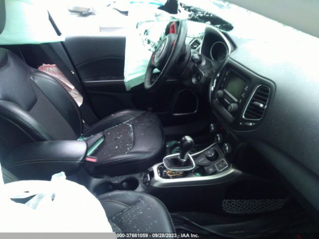 3C4NJDBB8JT456986 Jeep Compass Latitude