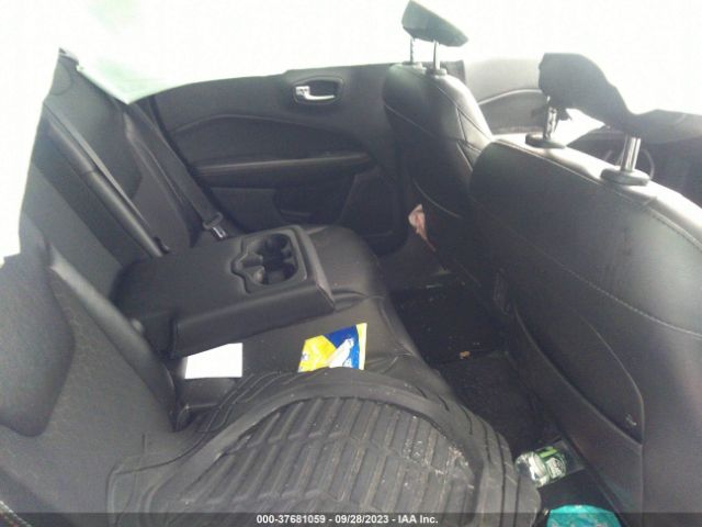 3C4NJDBB8JT456986 Jeep Compass Latitude