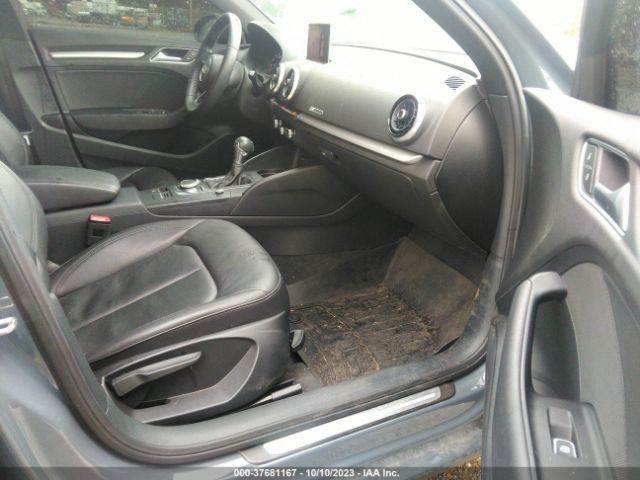 WAUAUGFF2KA121071 Audi A3 40 Premium/40 Titanium Premium