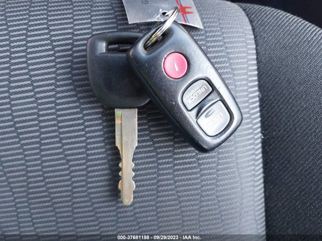 2008 MAZDA MAZDA3 I TOURING VALUE VIN: JM1BK32F281179461