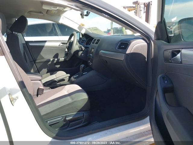 3VW2B7AJ5JM225187 Volkswagen Jetta 1.4t S