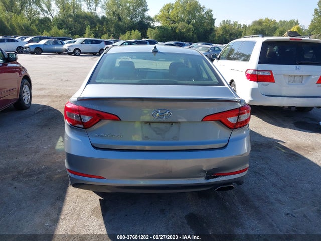 2015 HYUNDAI SONATA SE VIN: 5NPE24AF0FH104204