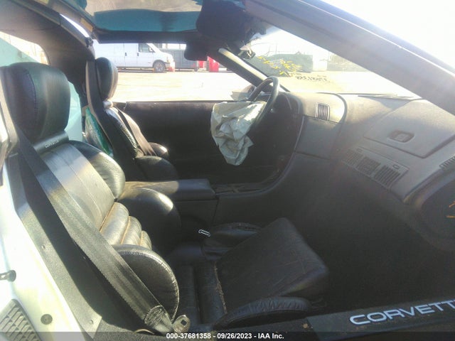1992 CHEVROLET CORVETTE VIN: 1G1YY23P4N5102453