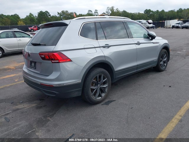 3VV3B7AX1NM142892 Volkswagen TIGUAN SE