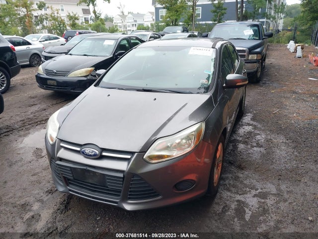 Ford FOCUS SE 2014 1FADP3F20EL222511 Image 2