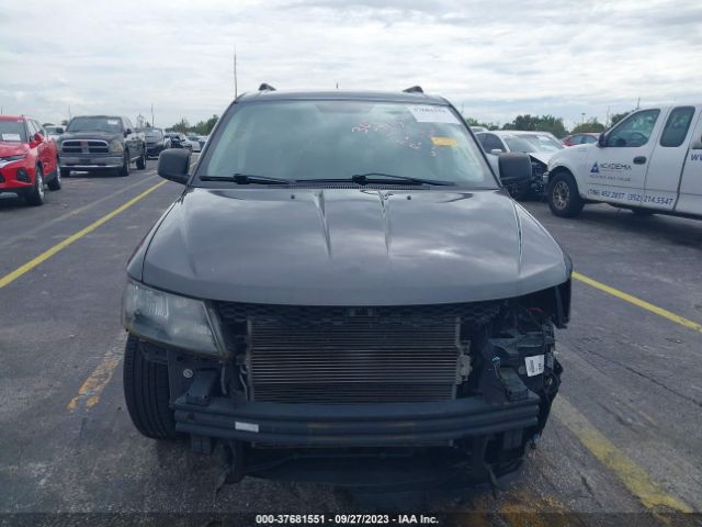 3C4PDCAB9JT216812 Dodge JOURNEY SE