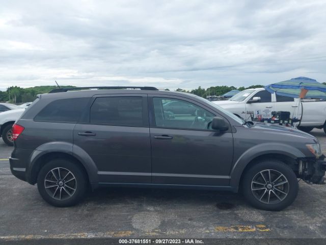 3C4PDCAB9JT216812 Dodge JOURNEY SE