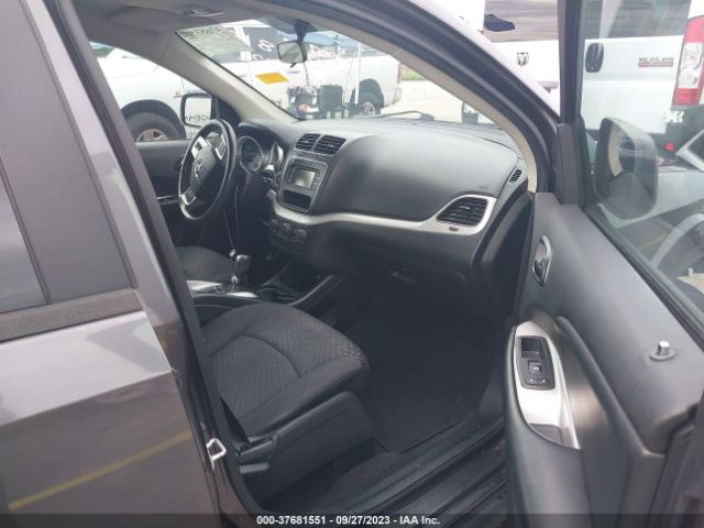 3C4PDCAB9JT216812 Dodge JOURNEY SE