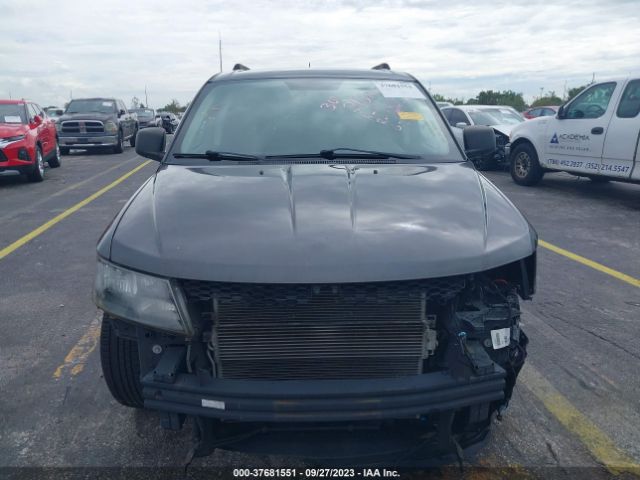 3C4PDCAB9JT216812 Dodge JOURNEY SE