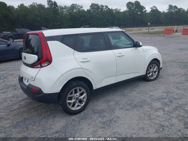 KIA SOUL S 2021 KNDJ23AU8M7753449 Image 4