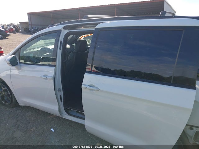 Chrysler Pacifica Limited 2019 2C4RC1GG7KR617637 Image 15